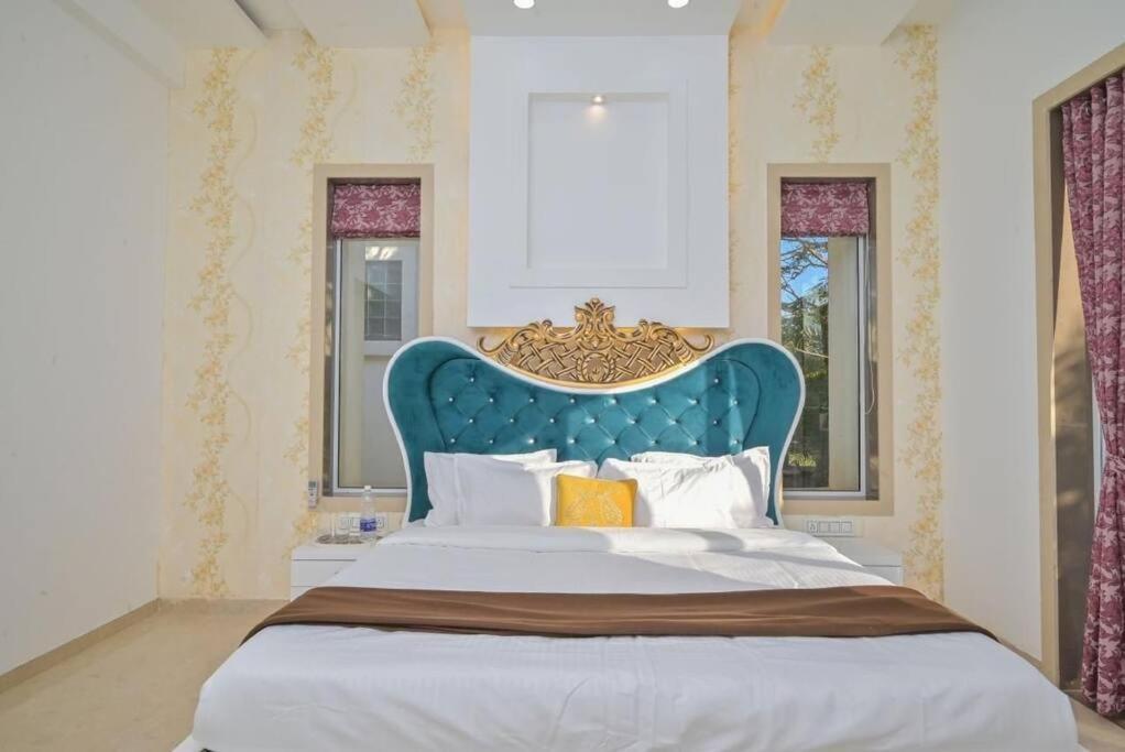 Royal Paradise Villa Lonavala Esterno foto