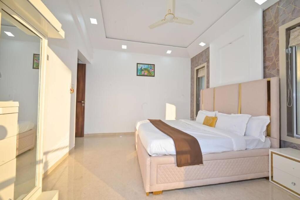 Royal Paradise Villa Lonavala Esterno foto