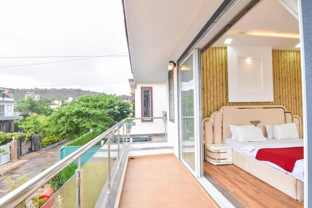 Royal Paradise Villa Lonavala Esterno foto